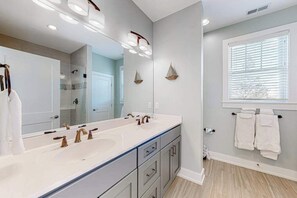 Shower, towels - Coastal Elegance: Retreat Two Blocks from the Sand (Rehoboth Beach)