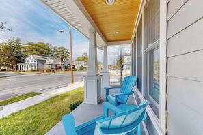 Terrace/patio - Coastal Elegance: Retreat Two Blocks from the Sand (Rehoboth Beach)