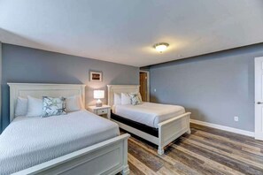 Iron/ironing board, WiFi, bed sheets - Condo near the beach with a pool, central AC, grill, & washer/dryer (Rehoboth Beach)