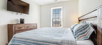 Sandpiper Villages condo with fast WiFi, private patio & more - near the beach