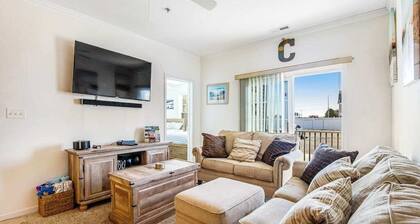 Sandpiper Villages condo with fast WiFi, private patio & more - near the beach