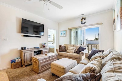 Sandpiper Villages condo with fast WiFi, private patio & more - near the beach