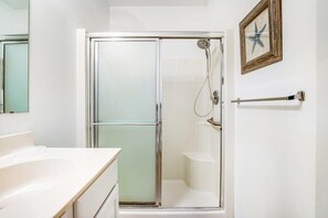 Shower, towels