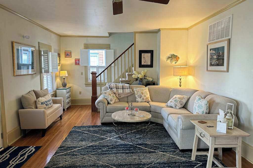 TV, DVD player, offices