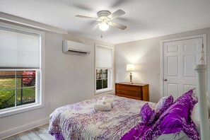 WiFi, bed sheets - Dog-friendly Rehoboth Beach cottage steps from the beach & boardwalk with AC (Rehoboth Beach)