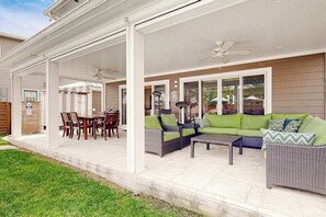 Outdoor dining - Dog-friendly home with heated outdoor pool & games - 3 blocks from the beach (Rehoboth Beach)