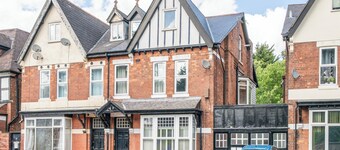 Apartment Sleeps 4 - Garden, Wifi & Free Parking