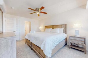 Iron/ironing board, WiFi, bed sheets - Rehoboth Beach House with amazing pool, washer/dryer, & clubhouse (Rehoboth Beach)