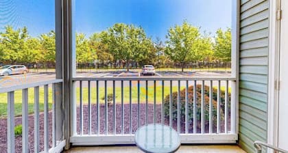 Sandpiper Village dog-friendly condo with patio, AC & close access to everything