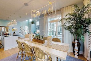 Dining - Arbor-Lyn house w/shared pool, deck, patio, ping-pong table, grill (Rehoboth Beach)
