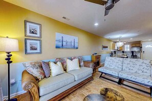 TV, offices - The Palms water-view condo near beach with outdoor pool, streaming, W/D, & AC (Rehoboth Beach)