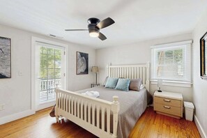 Iron/ironing board, WiFi, bed sheets - Rehoboth Beach home near beach with decks, yard & W/D - dog-friendly (Rehoboth Beach)