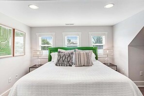 3 bedrooms, iron/ironing board, WiFi, bed sheets - Town of Rehoboth Beach home with private pool, hot tub & pool barn (Rehoboth Beach)