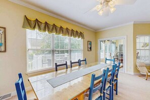 Dining - Keys of Marsh Harbor house w/community pool & tennis court, deck, grill (Rehoboth Beach)