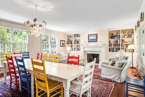 Dining - Rehoboth Beach North Shores home with pool, basketball, fast WiFi & W/D (Rehoboth Beach)