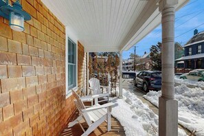 Property grounds - Town of Lewes Duplex w/deck, close to beach & restaurants (Lewes)