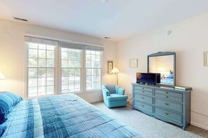 Iron/ironing board, WiFi, bed sheets - Bear Trap Dunes townhouse w/ fireplace, basketball court, tennis court, WiFi (Ocean View)