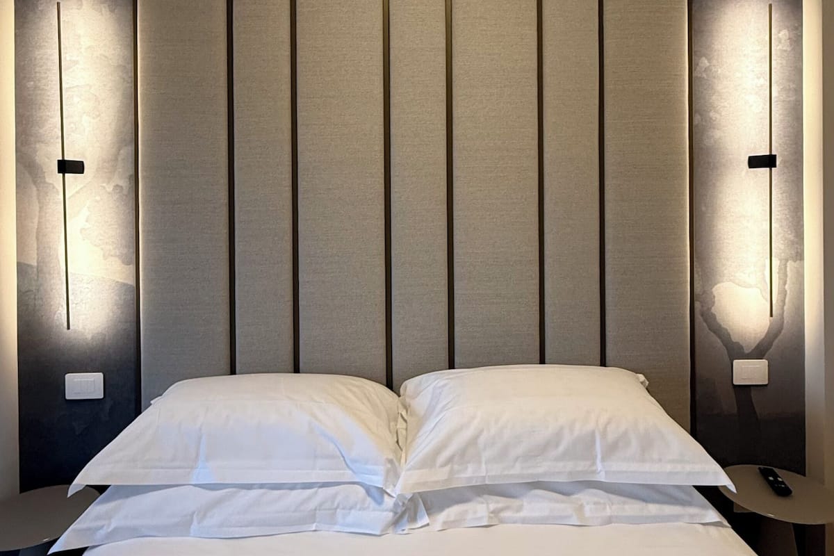 Standard Double Room, Private Bathroom | In-room safe, laptop workspace, blackout drapes, free WiFi