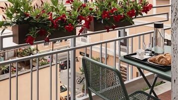Deluxe Double Room, Ensuite | Balcony view