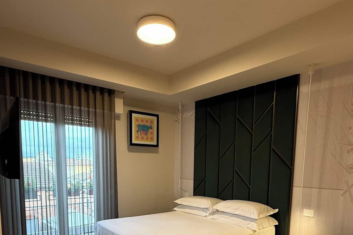 Deluxe Double Room, Balcony, Courtyard View