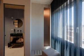 Standard Double Room, Private Bathroom | Interior