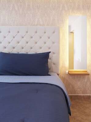 4 bedrooms, desk, iron/ironing board, free WiFi - Close to everything you need (Medellin)