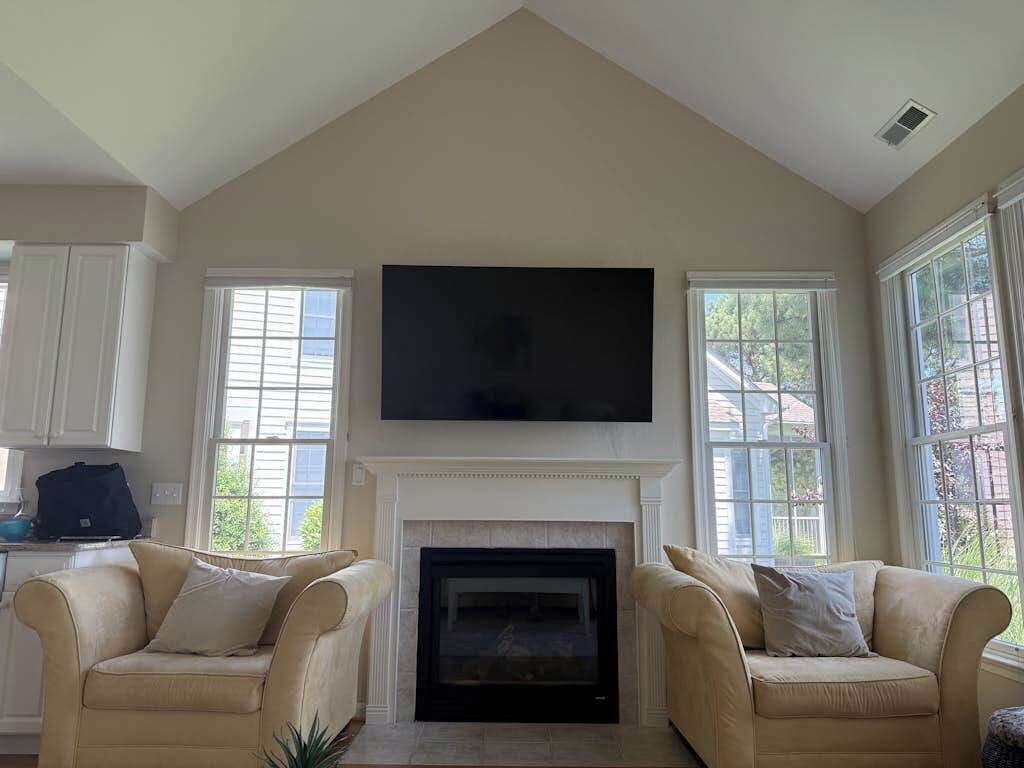 TV, fireplace, DVD player
