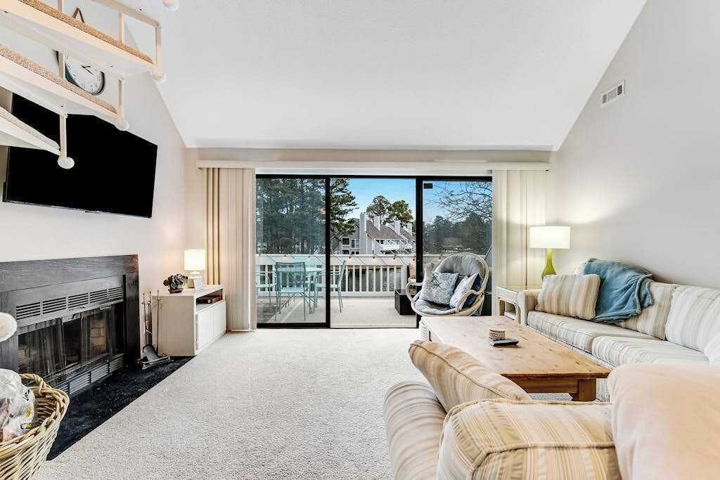 TV, fireplace, DVD player, stereo