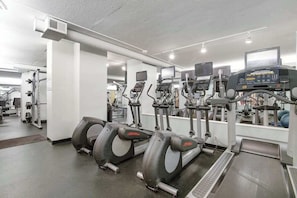 Fitness facility - Sea Colony Tennis 1st-floor condo with pool, sauna & wifi (Bethany Beach)