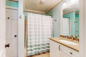 Shower, hair dryer, towels - Town of Rehoboth Beach home in a great location with yard and 3-season room (Rehoboth Beach)