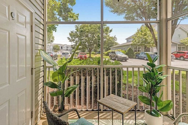 Interior - Villas at Bay Crossing - perfectly appointed with pool & patio - beaches nearby (Lewes)
