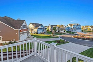 Property grounds - Amazing Peninsula retreat with pools, hot tubs, sports courts, & ample golfing (Millsboro)