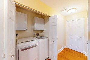 Interior - Eagles Landing home with pool and tennis access, fireplace, grill, & smart TVs (Rehoboth Beach)