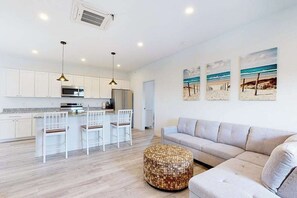 TV, table football, offices - Rehoboth Beach House-Charming space with pool, fast WiFi, & W/D (Rehoboth Beach)