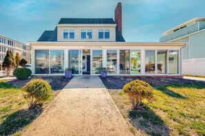 Exterior - Home near the ocean with pool access & washer/dryer (Rehoboth Beach)