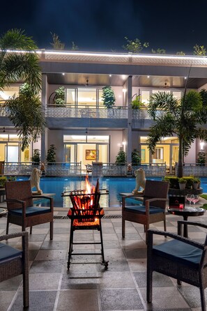 Outdoor pool