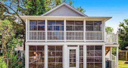 Dog-friendly Rehoboth Beach cottage steps from the beach & boardwalk