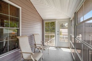 Interior - Dog-friendly Rehoboth Beach cottage steps from the beach & boardwalk (Rehoboth Beach)