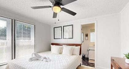 Town of Rehoboth Beach Dog friendly home with W/D & free WIFI
