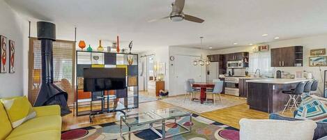 TV, fireplace, offices