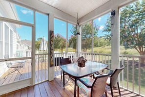 Dining - Bear Trap Dunes townhouse w/ shared pool, shared sauna, golf on-site, WiFi (Ocean View)