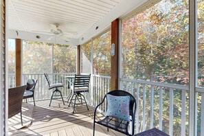 Property grounds - Sea Colony Tennis 2nd-floor condo pool & gym (Bethany Beach)