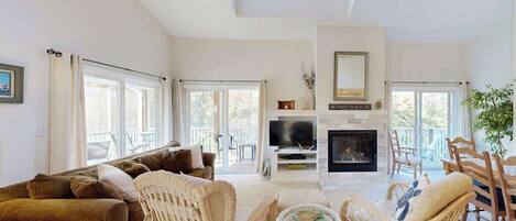 TV, fireplace, DVD player, offices