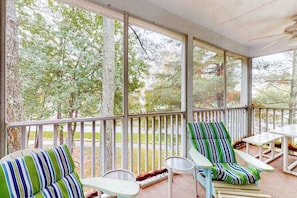 Property grounds - Sea Colony Tennis 2nd-floor condo with basketball court, & sauna (Bethany Beach)