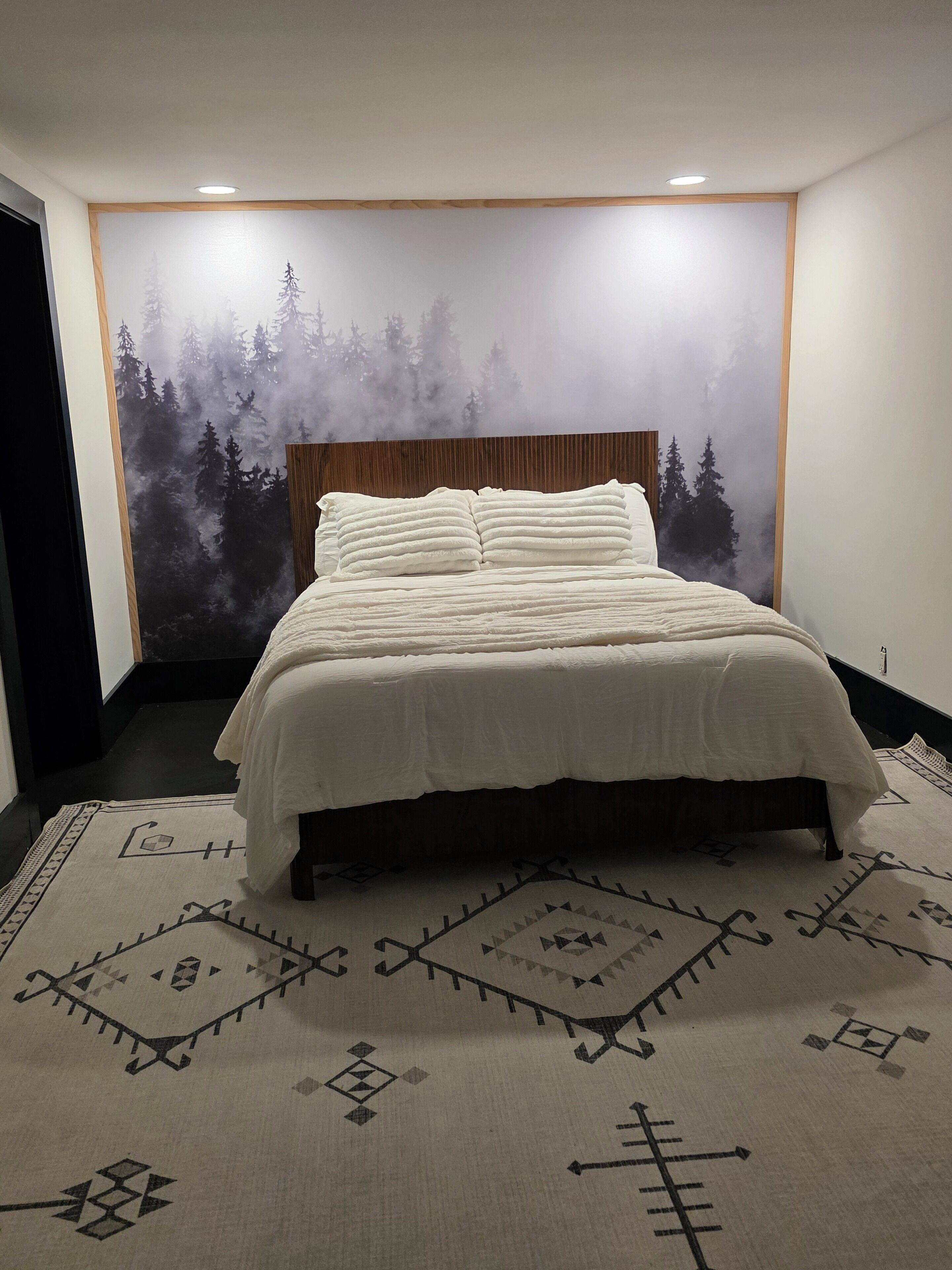 Free WiFi, bed sheets