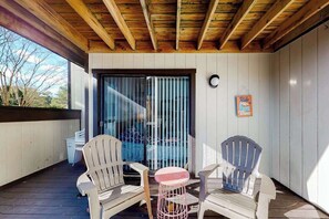 Terrace/patio - Sea Colony Tennis 1st-floor condo with tennis court, sauna & pool (Bethany Beach)