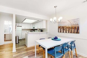 Dining - Sea Colony Tennis 1st-floor condo with tennis court, sauna & pool (Bethany Beach)