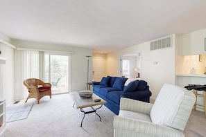 TV, fireplace, DVD player, offices - Sea Colony Tennis 1st-floor condo with screened porch, pool & basketball (Bethany Beach)