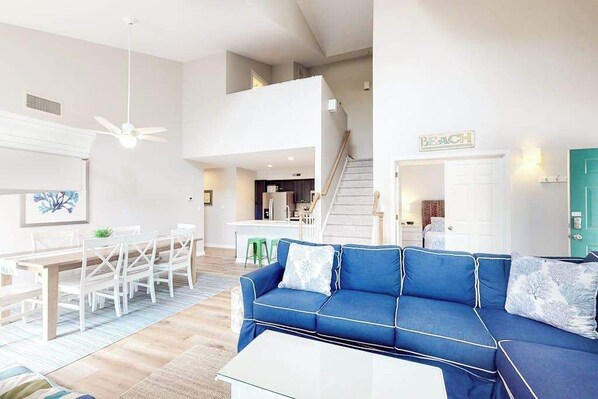 TV, fireplace, DVD player, offices - Sea Colony Tennis condo with sauna, hot tub & pools - short drive to the beach (Bethany Beach)