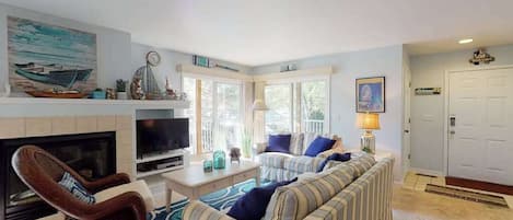 TV, DVD player, offices